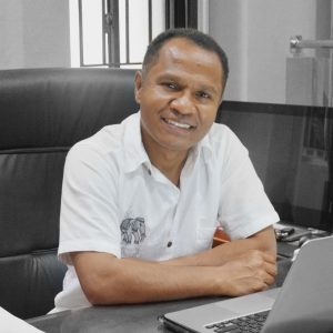 Ketua Gugus Papua UGM Dr. Gabriel Lele